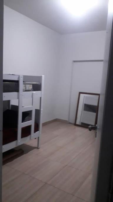 Quarto Em Copacabana, 1 Quadra Da Praia Apartamento Río de Janeiro